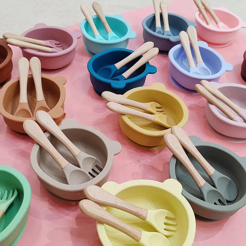 Tigela com Ventosa e Utensílios de Silicone para Alimentação Infantil