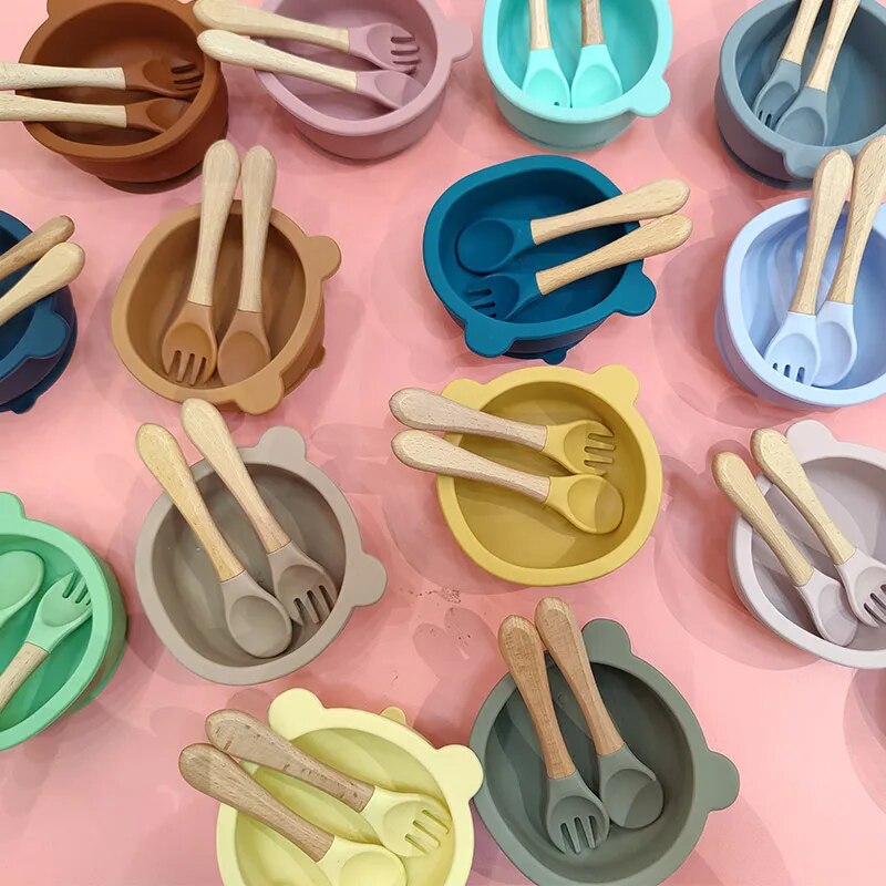 Tigela com Ventosa e Utensílios de Silicone para Alimentação Infantil